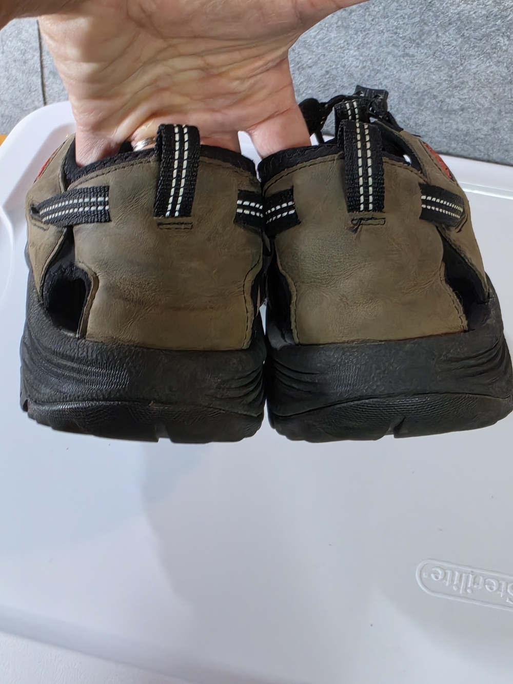 KEEN Targhee III Waterproff Sandals - Picture 7 of 9